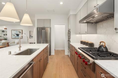 6214 40th Avenue NE Seattle WA 98115