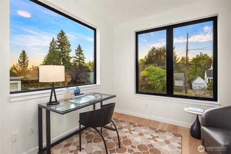 6214 40th Avenue NE Seattle WA 98115