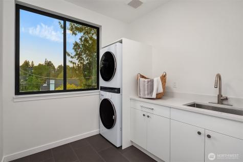 6214 40th Avenue NE Seattle WA 98115