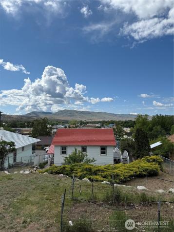 12 Dewberry Avenue W Omak WA 98841