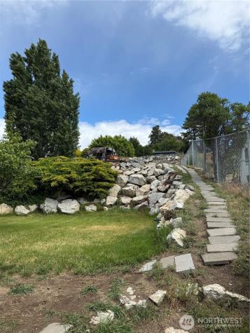 12 Dewberry Avenue W Omak WA 98841