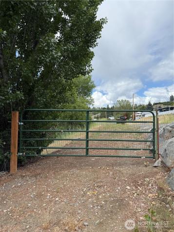 12 Dewberry Avenue W Omak WA 98841