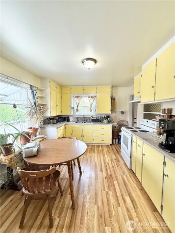 12 Dewberry Avenue W Omak WA 98841