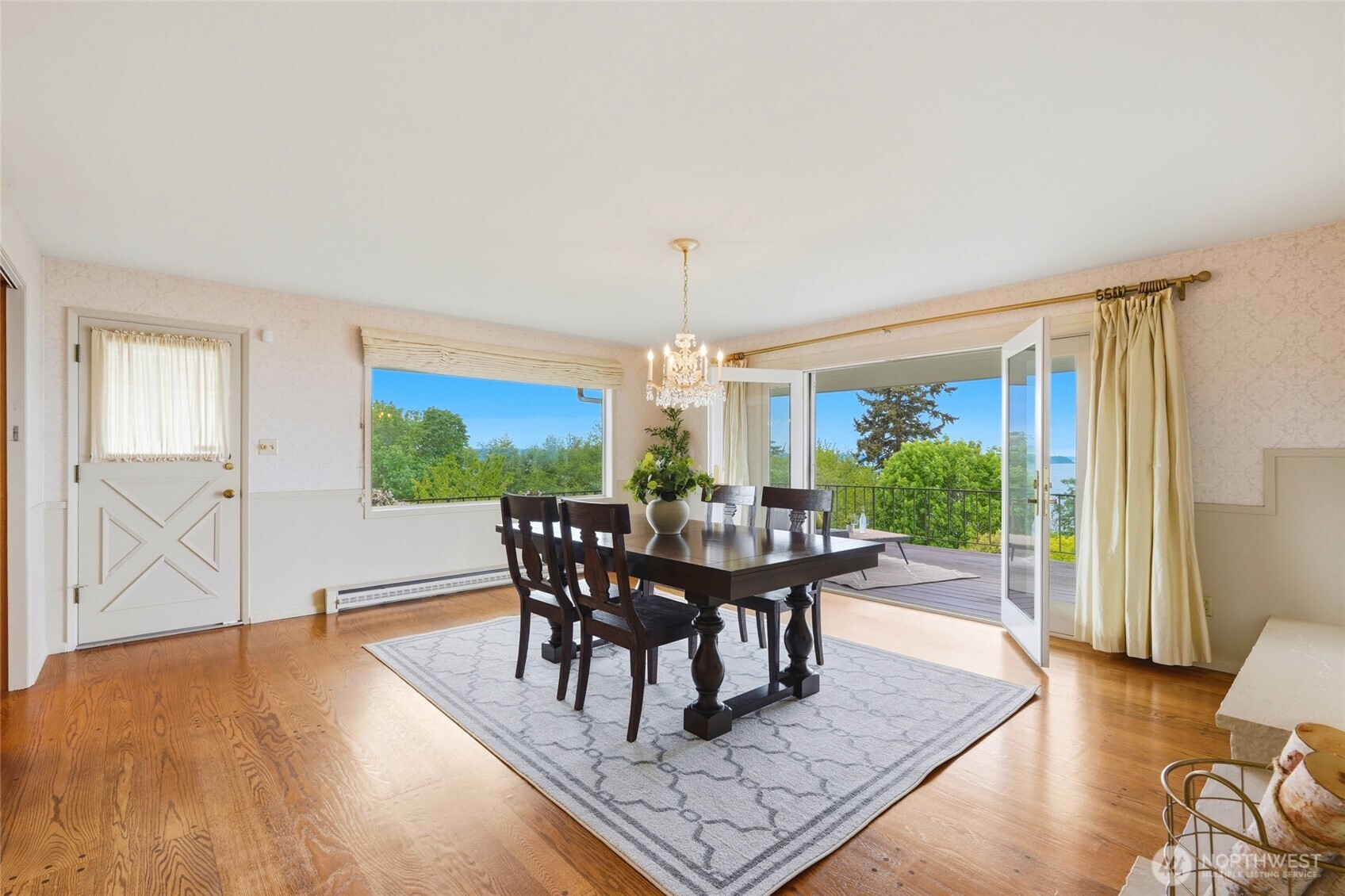 531 View Ridge Drive Everett WA 98203