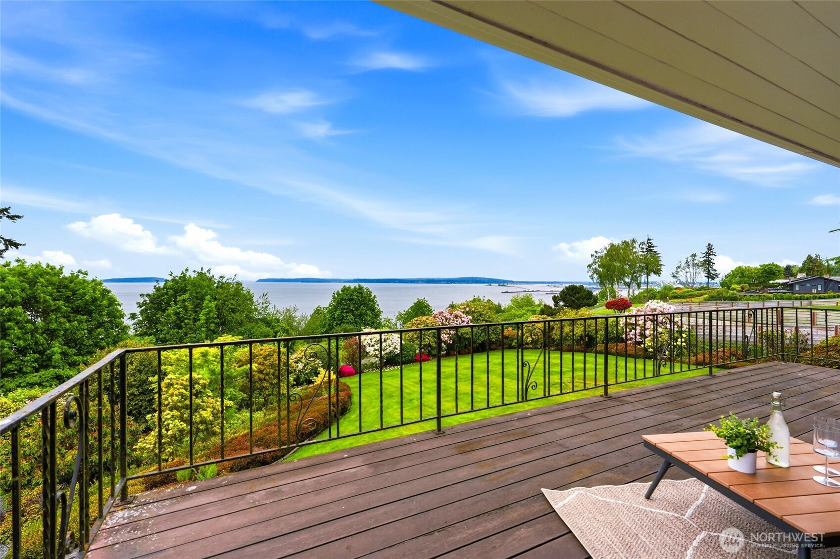 531 View Ridge Drive Everett WA 98203