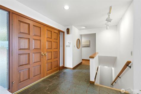 531 View Ridge Drive Everett WA 98203
