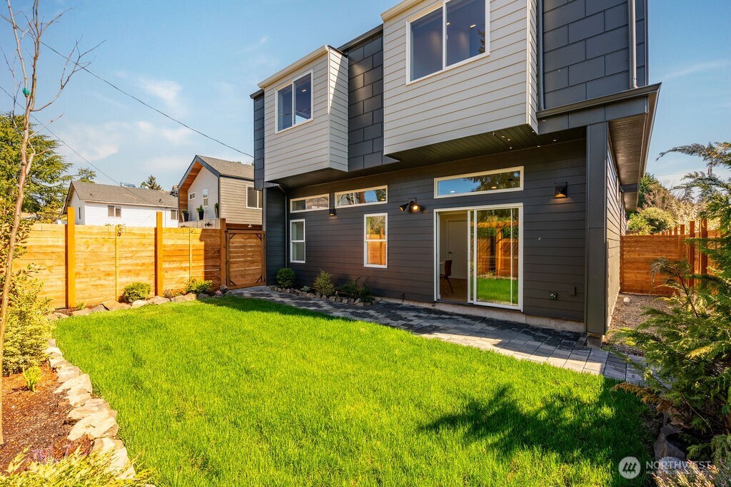 5116 15th Avenue S Seattle WA 98108