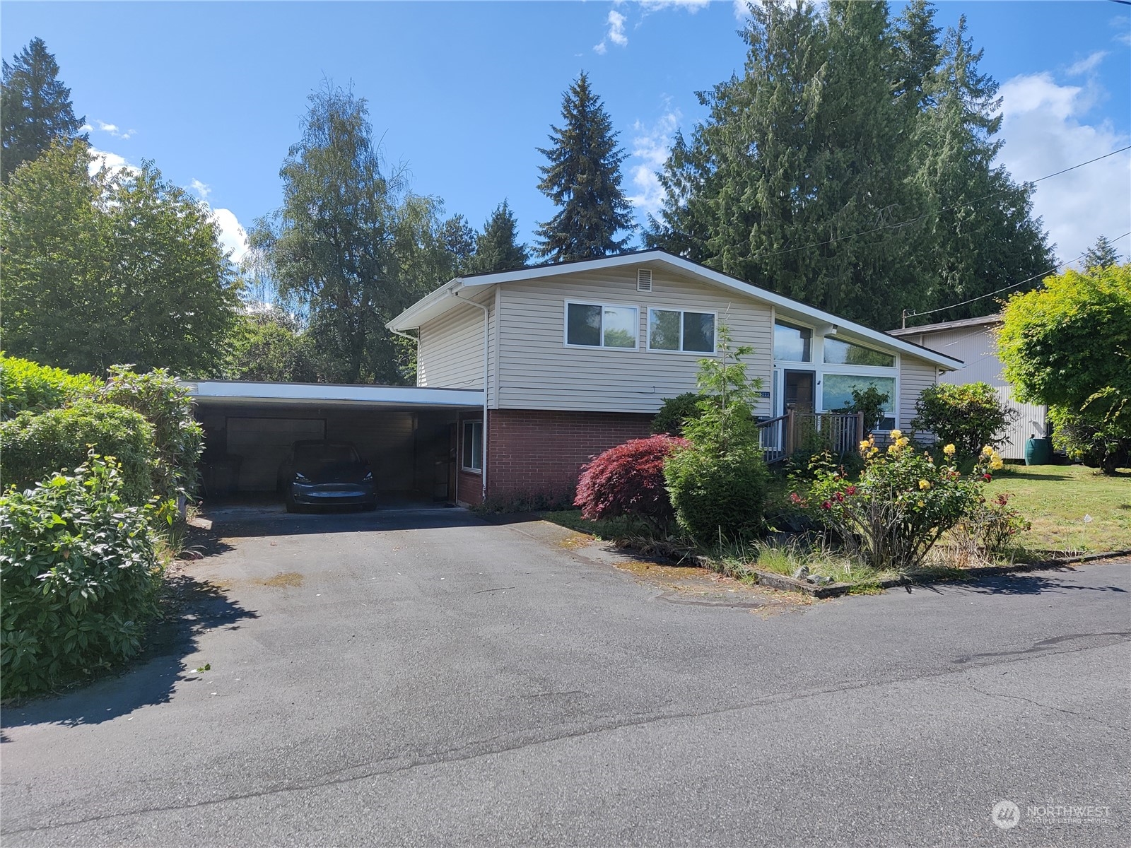 19223 34th Avenue S Seatac WA 98188