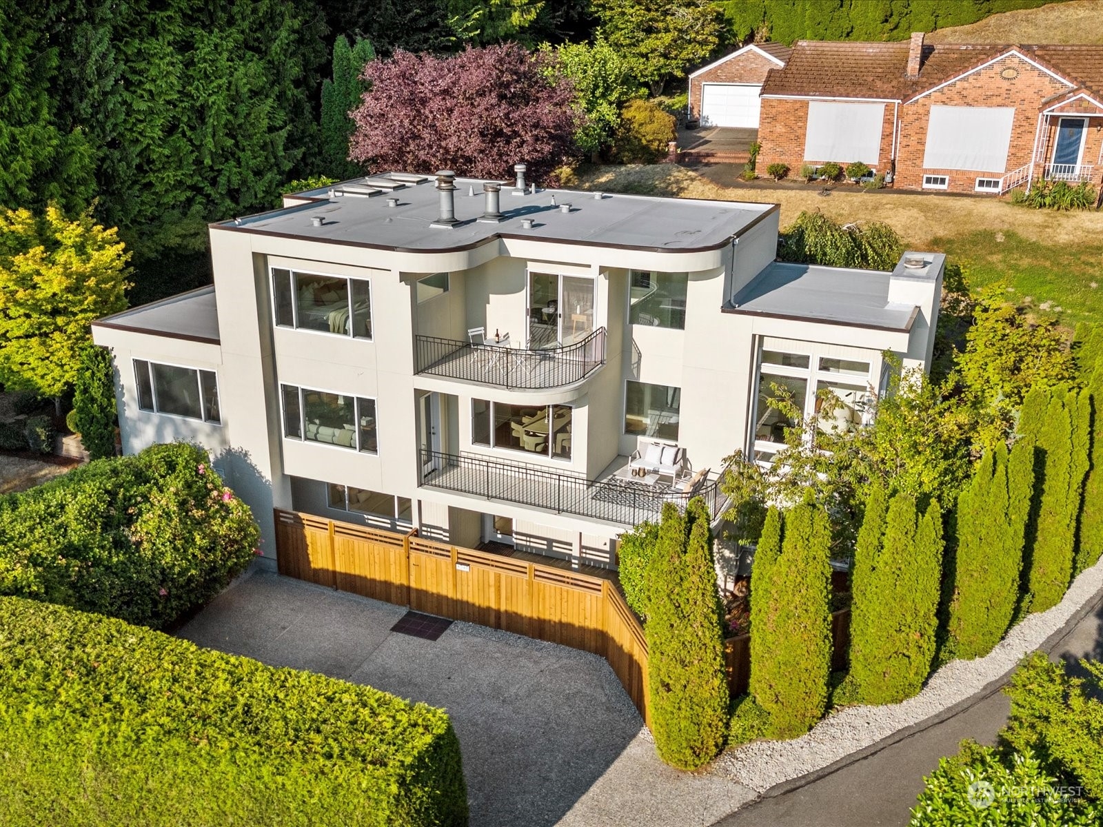 4548 Lake Washington Boulevard Ne Kirkland WA 98033