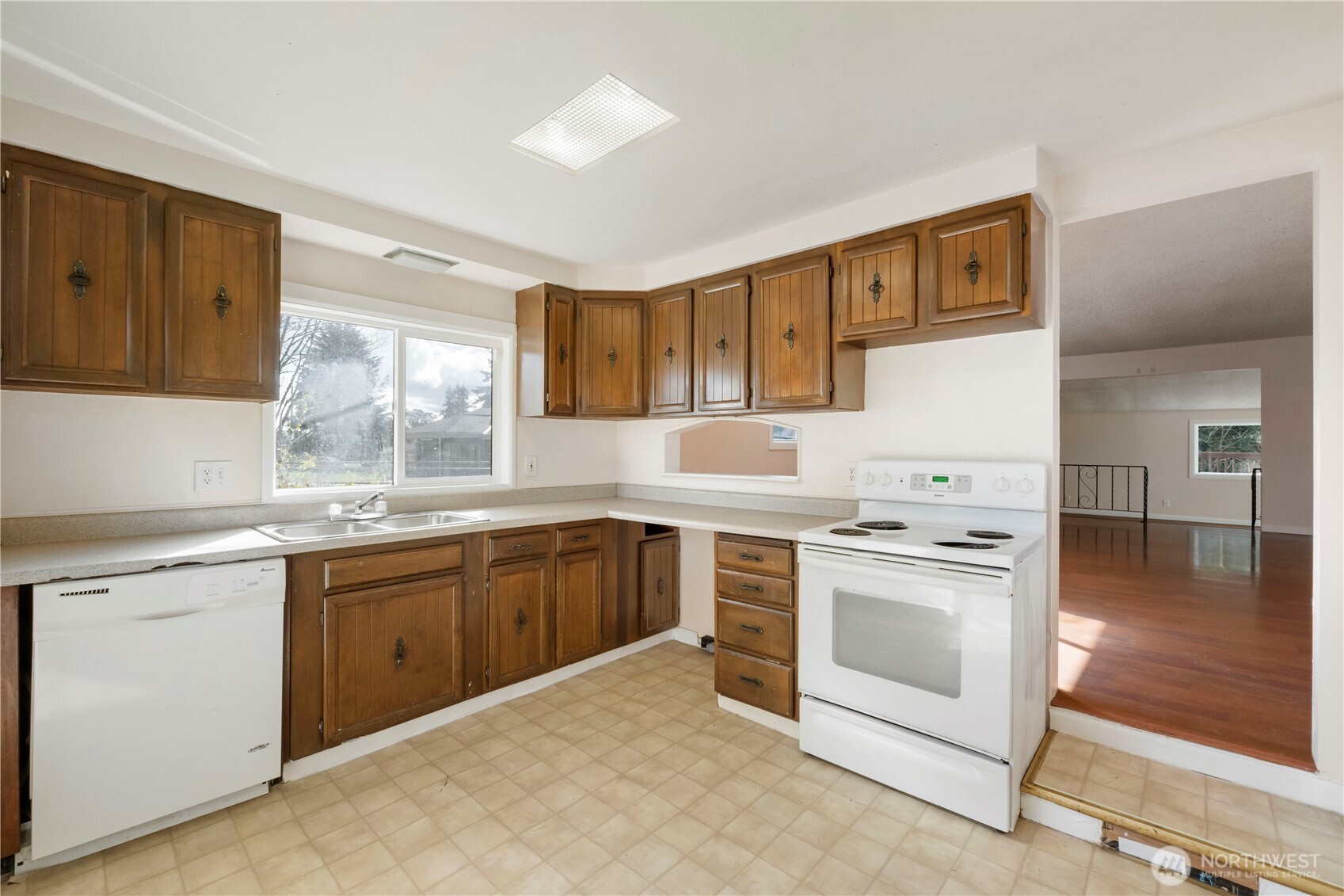 2877 Clare Avenue Bremerton WA 98310