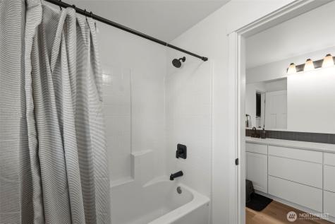 5946 SE Lake Valley Road Port Orchard WA 98367