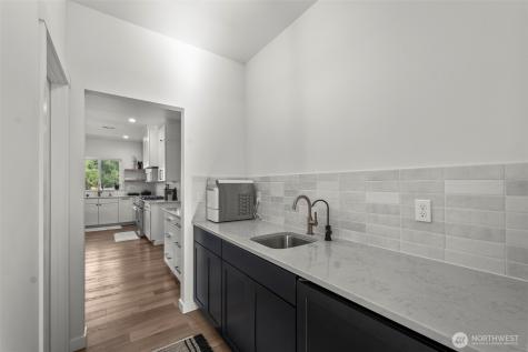 5946 SE Lake Valley Road Port Orchard WA 98367