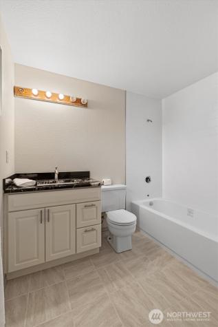 13575 Roosevelt Way N Seattle WA 98133