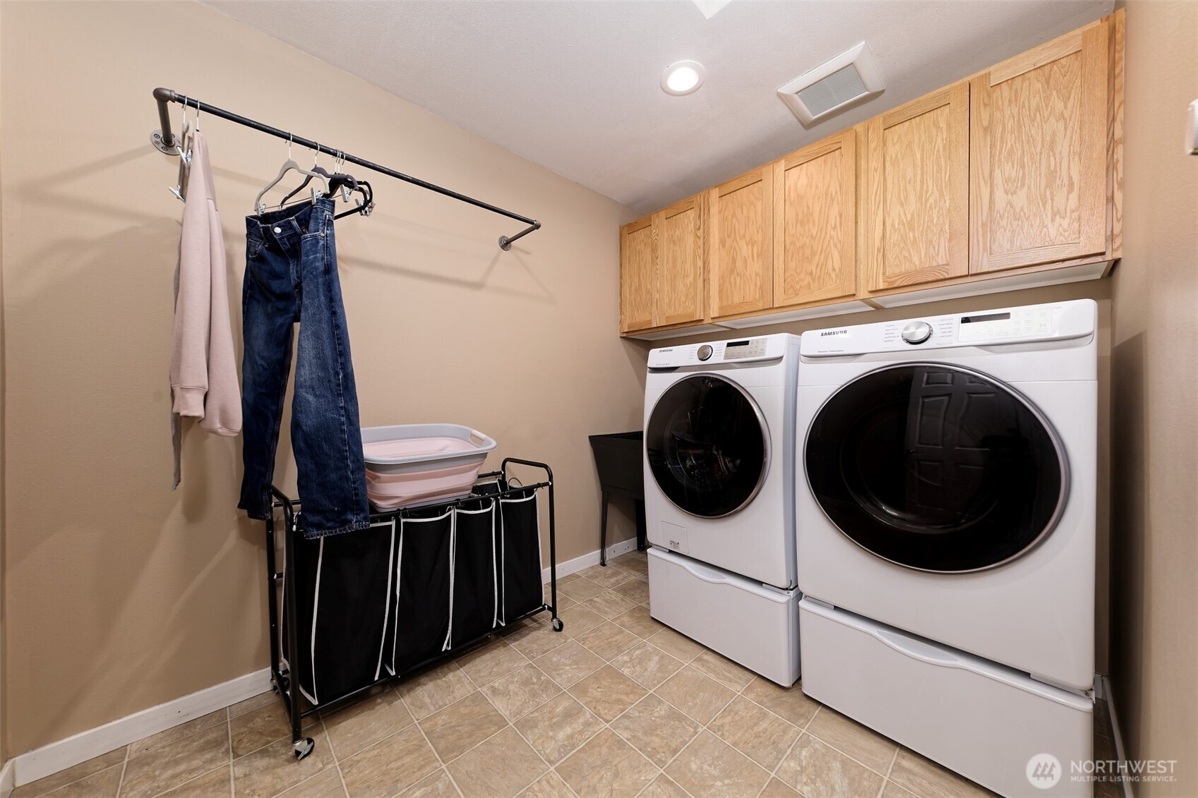 1171 E Old Ranch Road Allyn WA 98524