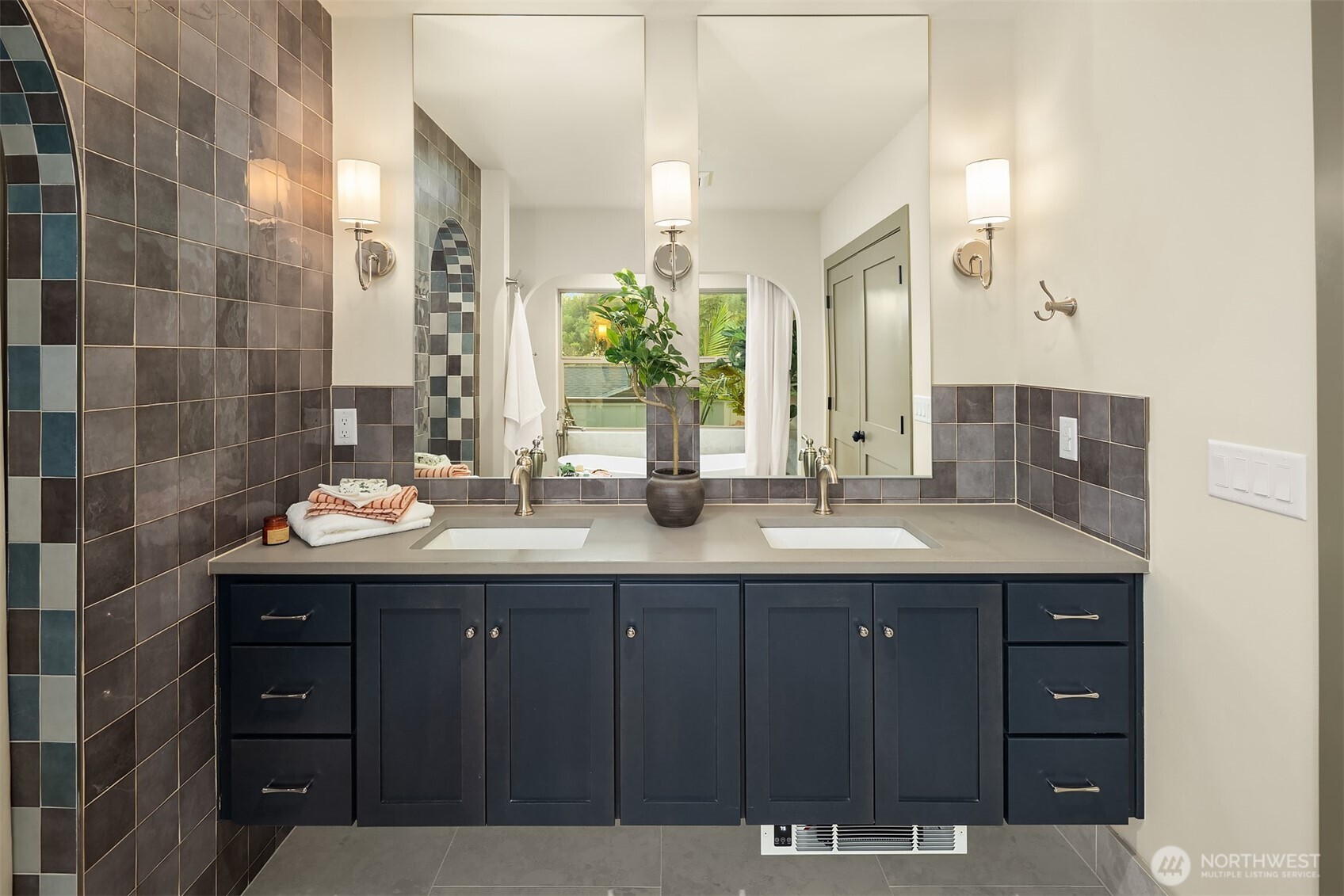 5037 25th Avenue SW Seattle WA 98106