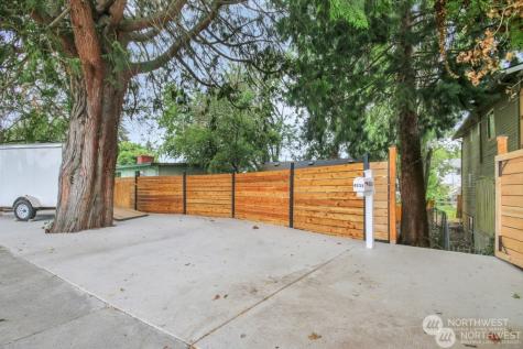 4636 S Othello Seattle WA 98118