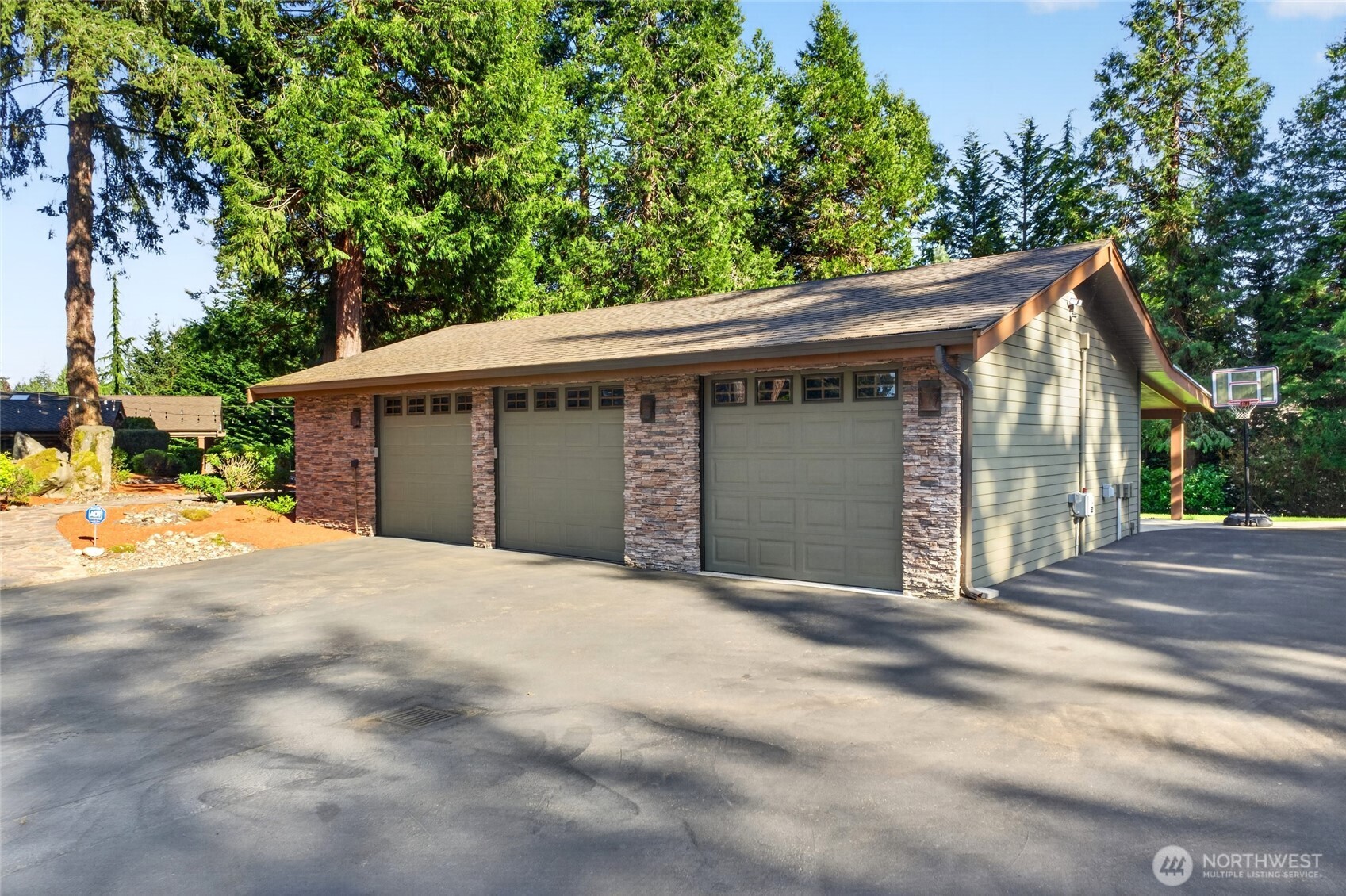 21421 Snag Island Drive E Lake Tapps WA 98391