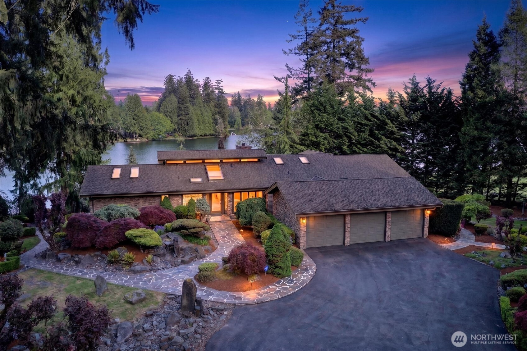 21421 Snag Island Drive E Lake Tapps WA 98391
