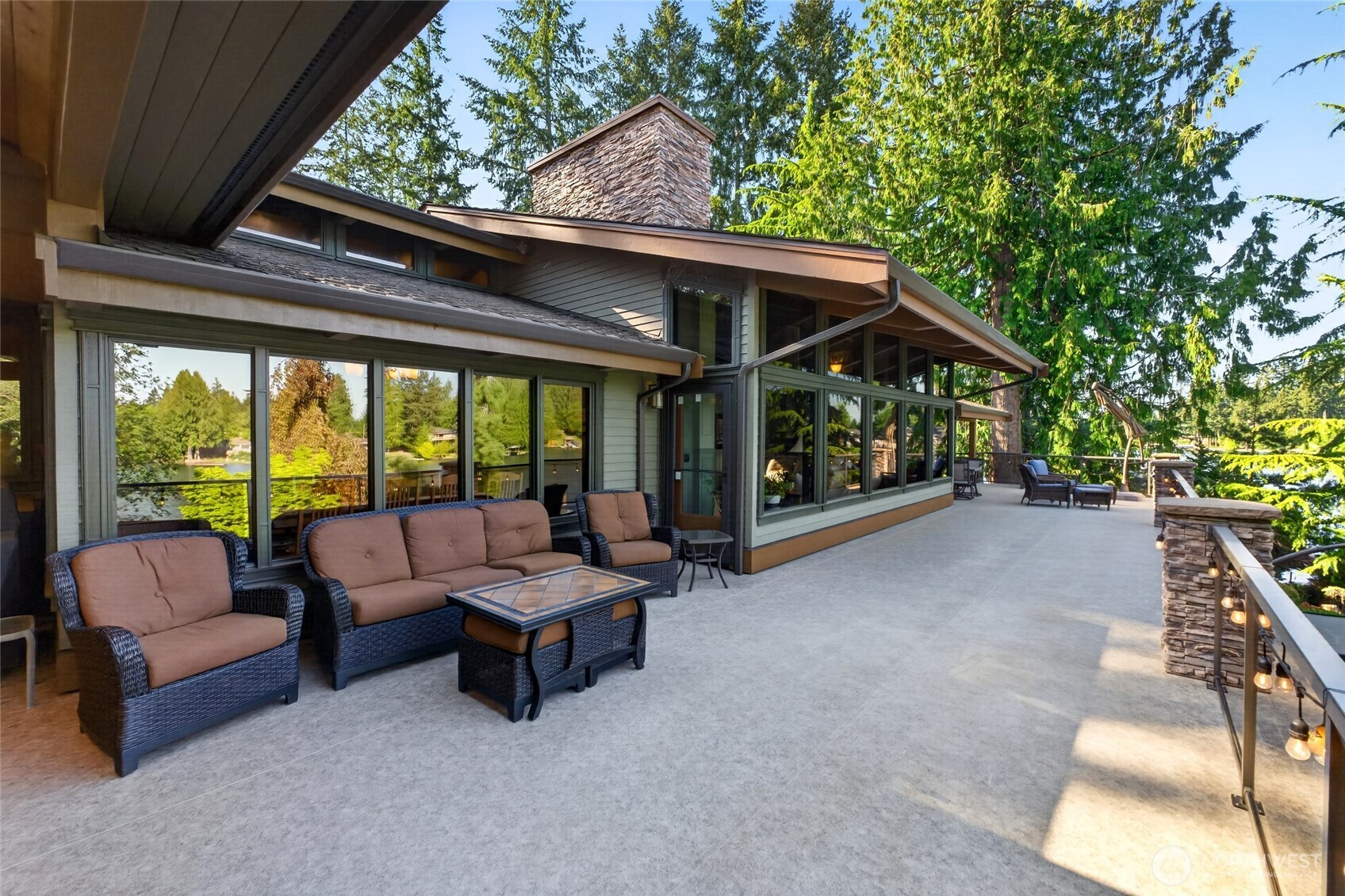 21421 Snag Island Drive E Lake Tapps WA 98391