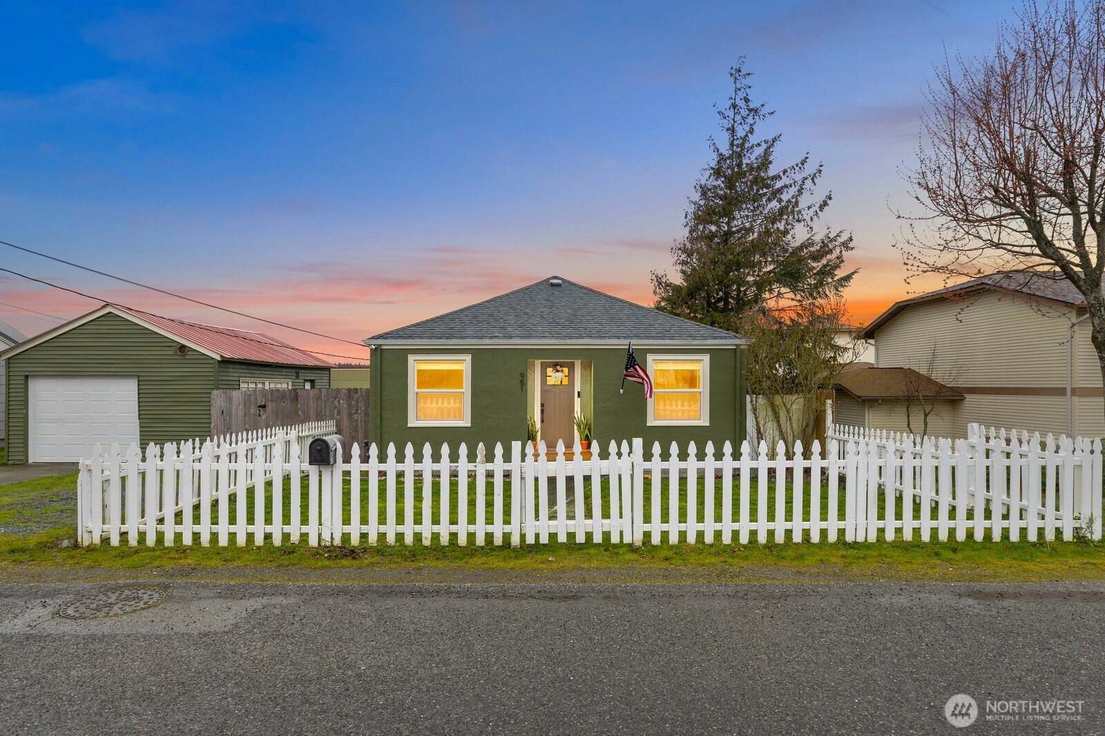 951 SE Dock Street Oak Harbor WA 98277