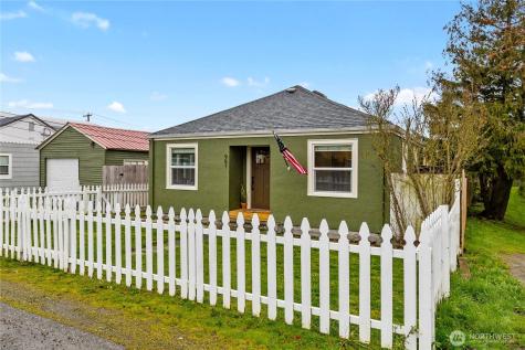 951 SE Dock Street Oak Harbor WA 98277