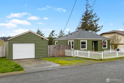 951 SE Dock Street Oak Harbor WA 98277