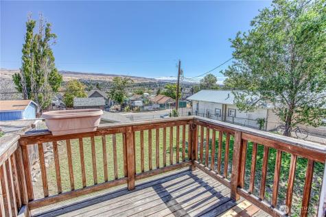 321 Malaga Avenue Wenatchee WA 98801