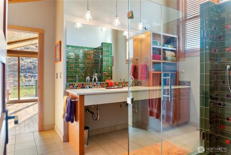 48 Thurlow Road Twisp WA 98856