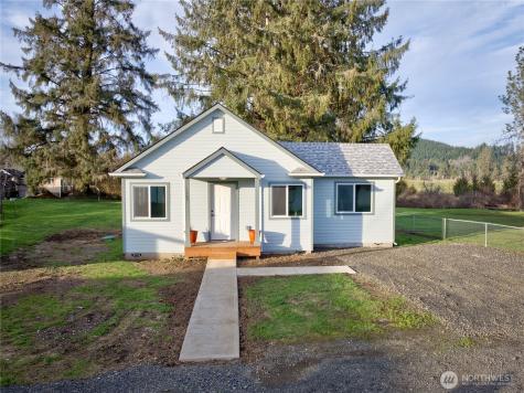 1365 Dolan Street Raymond WA 98577