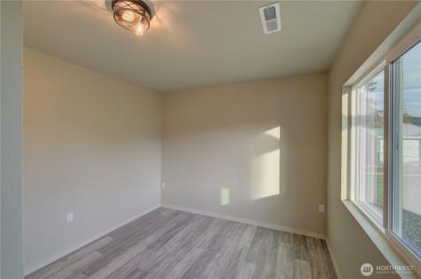 1365 Dolan Street Raymond WA 98577