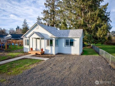 1365 Dolan Street Raymond WA 98577