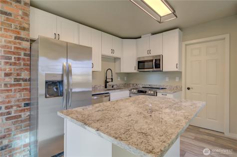 1365 Dolan Street Raymond WA 98577