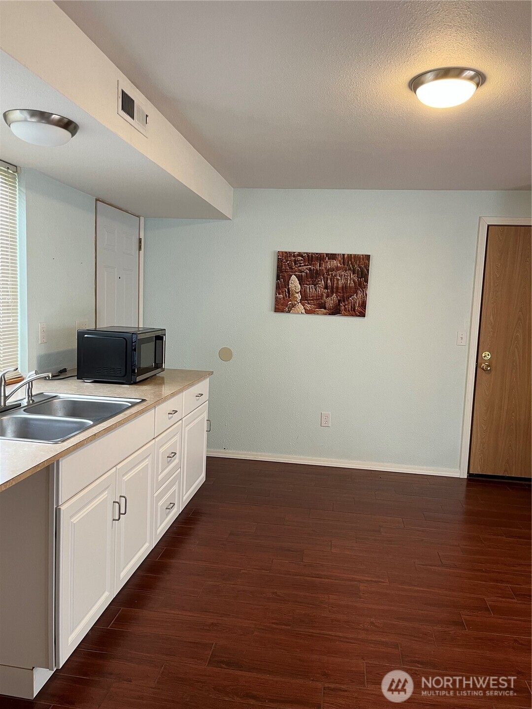652 Adele Avenue Bremerton WA 98312