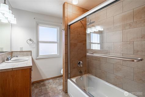 145 N Harris Avenue Manson WA 98831