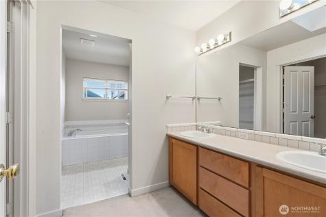 15743 NE 95th Way Redmond WA 98052