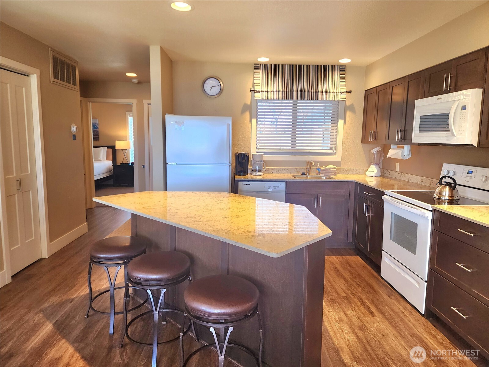 1 Beach 549-n Manson WA 98831