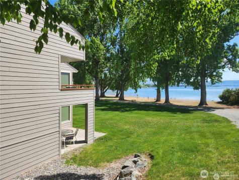 1 Beach 549-n Manson WA 98831