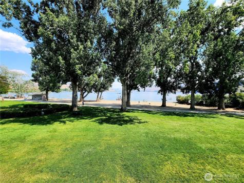 1 Beach 549-n Manson WA 98831