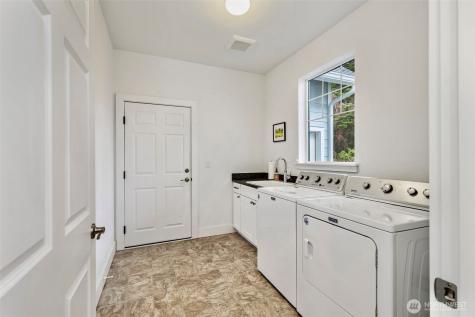 28 Deer Hollow Road Port Ludlow WA 98365