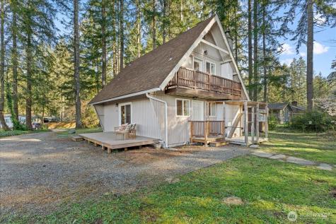 14602 Holiday Dr NW Gig Harbor WA 98329