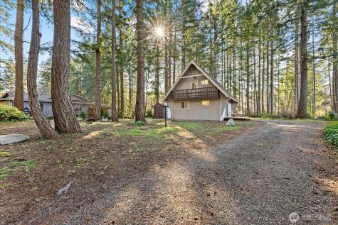 14602 Holiday Dr NW Gig Harbor WA 98329