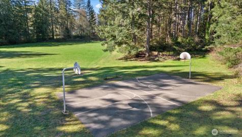 14602 Holiday Dr NW Gig Harbor WA 98329