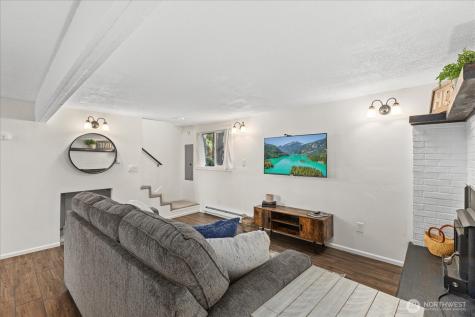 14602 Holiday Dr NW Gig Harbor WA 98329