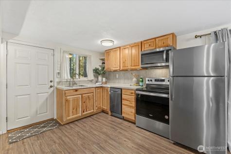 14602 Holiday Dr NW Gig Harbor WA 98329