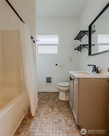 1421 S 45th Tacoma WA 98418
