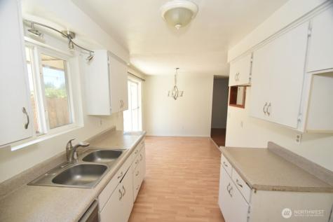 1119 N Viewmont Drive Mount Vernon WA 98273