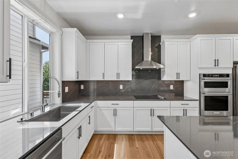 24229 13th Avenue SE Bothell WA 98021