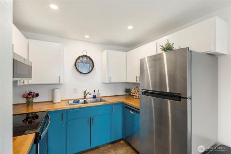 2505 -2507 N Wycoff Avenue Bremerton WA 98312
