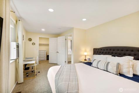 2505 -2507 N Wycoff Avenue Bremerton WA 98312