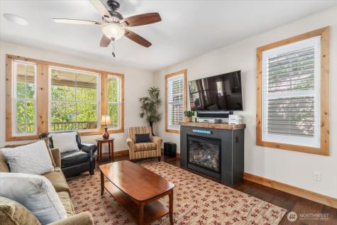 216 Porcupine Lane Chelan WA 98816